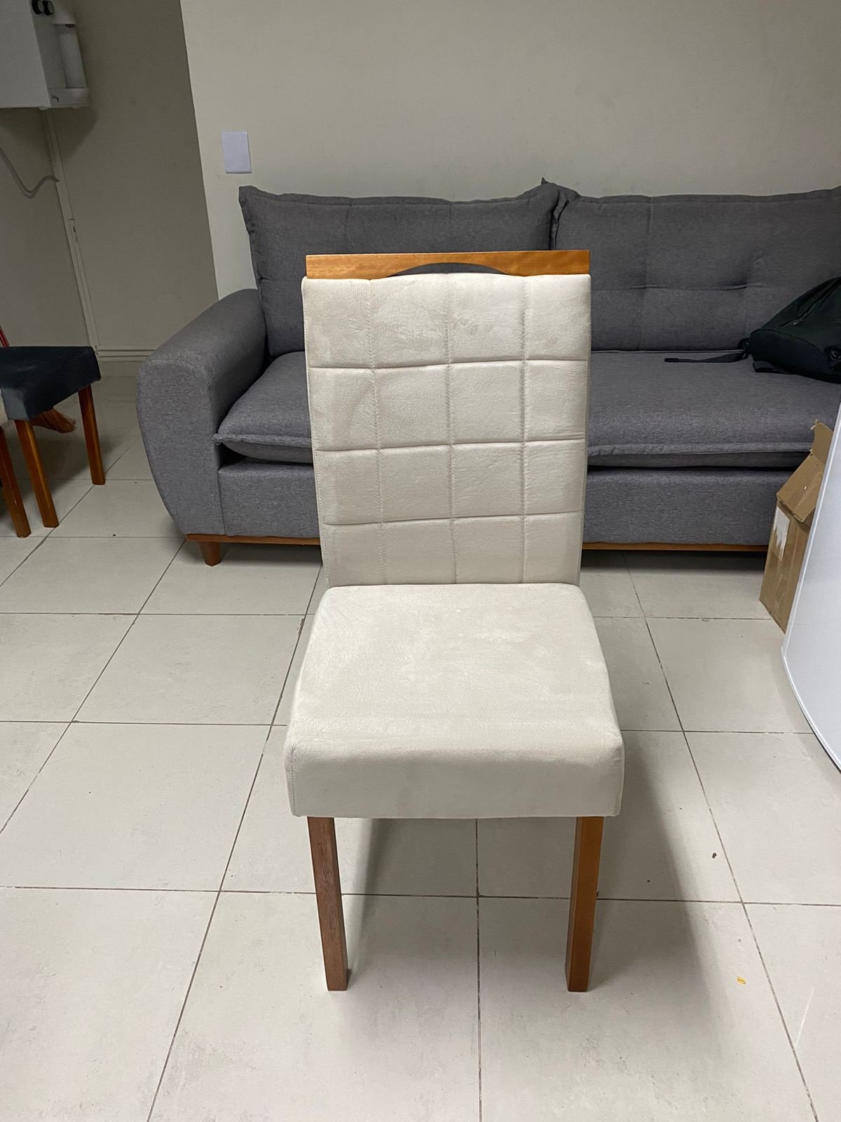 Kit 2 Cadeiras Roma Mel/Veludo Bege – OURO DECOR - Imagem 2