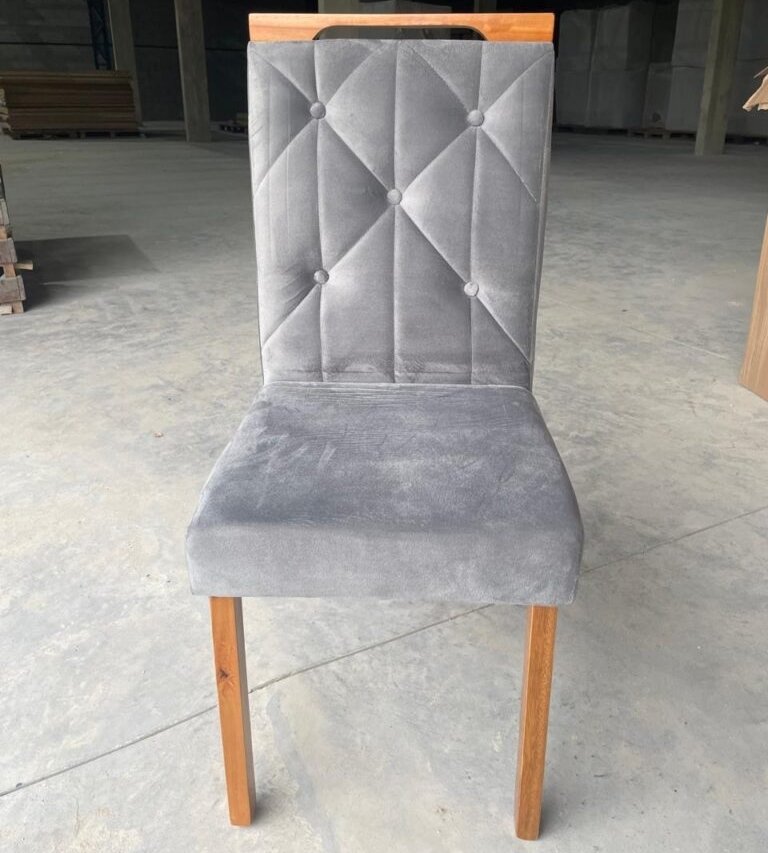 Mesa Isis 180 Freijó com 6 Cadeiras Yasmim Veludo Cinza Grafite – LEIFER + KM DECOR - Imagem 2